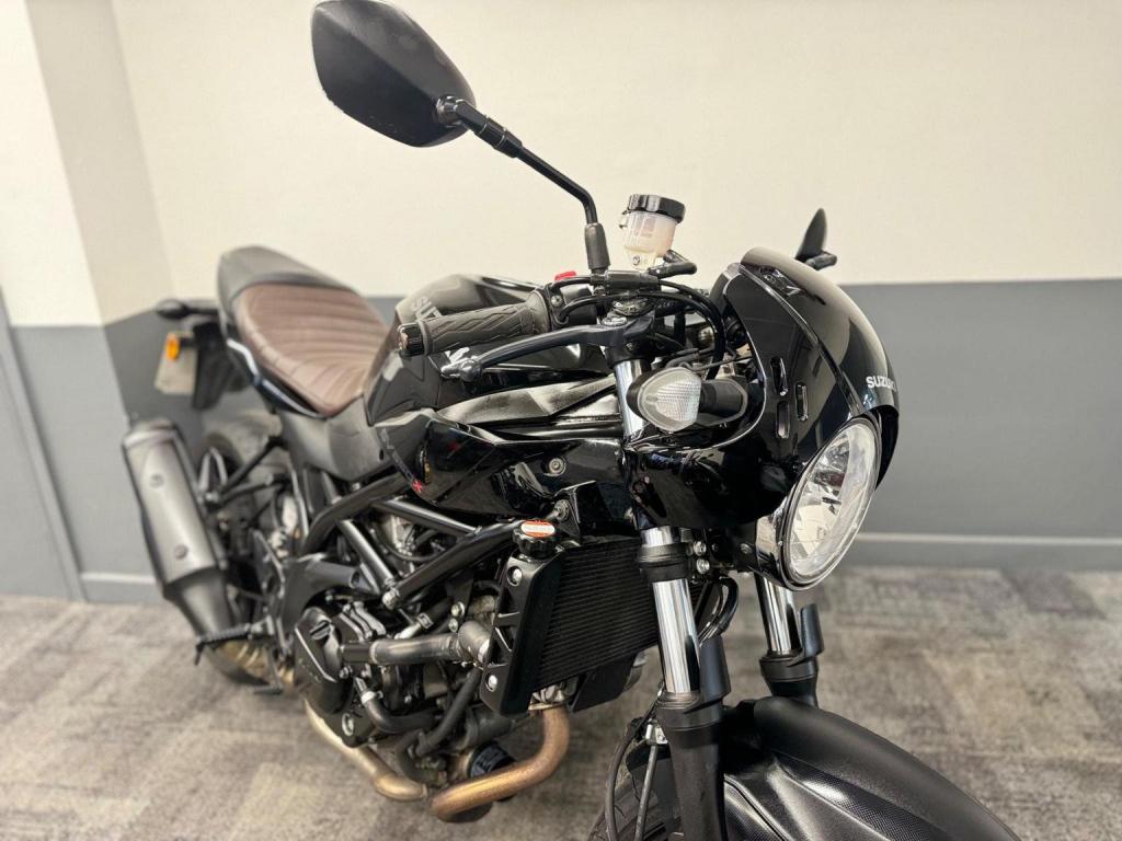SUZUKI SV650X
