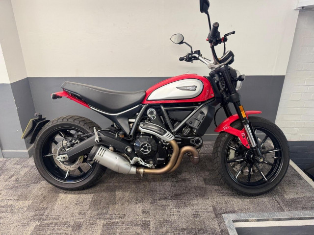 DUCATI SCRAMBLER 800