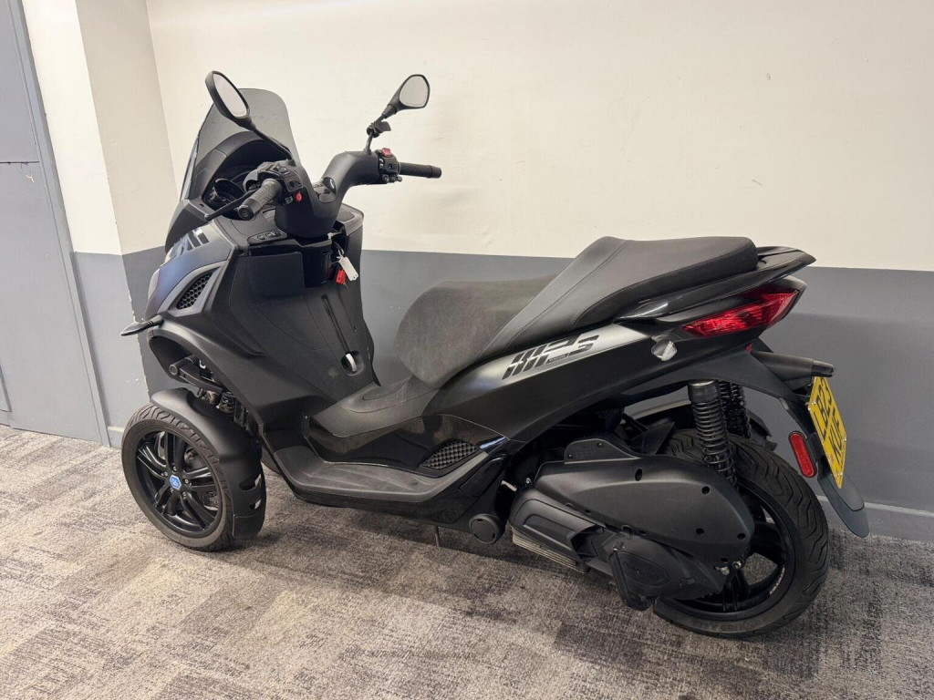 PIAGGIO MP3