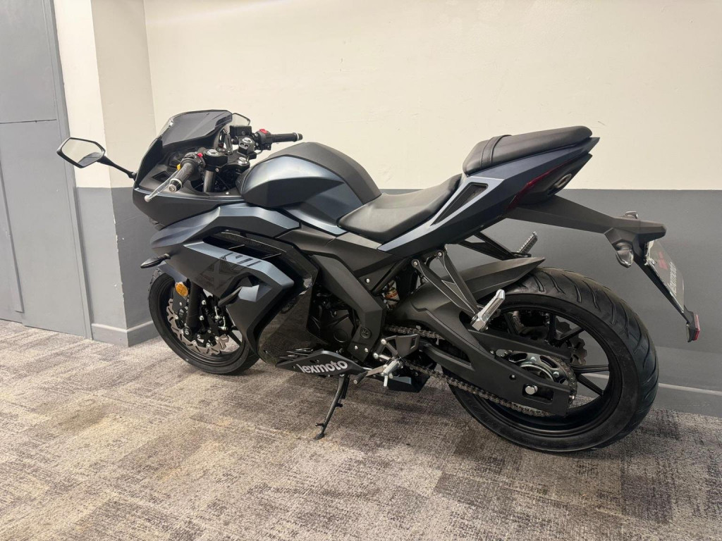 YAMASAKI YM125