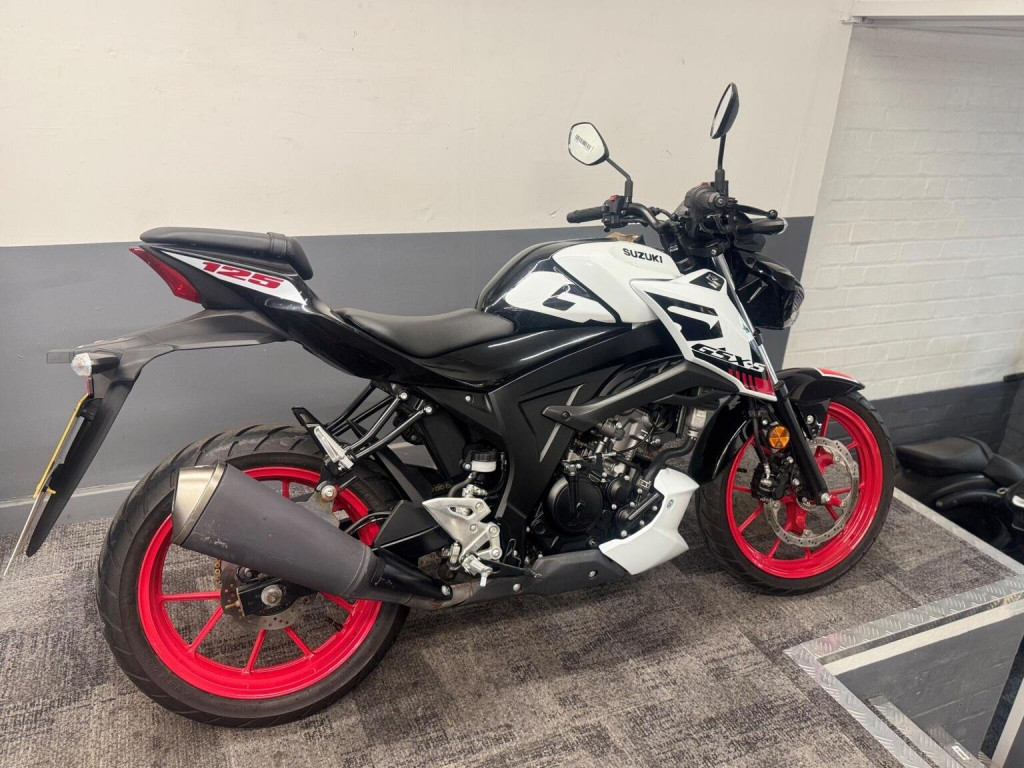 SUZUKI GSX-S125