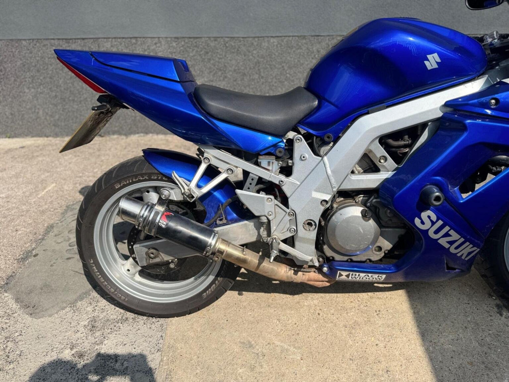 SUZUKI SV650S