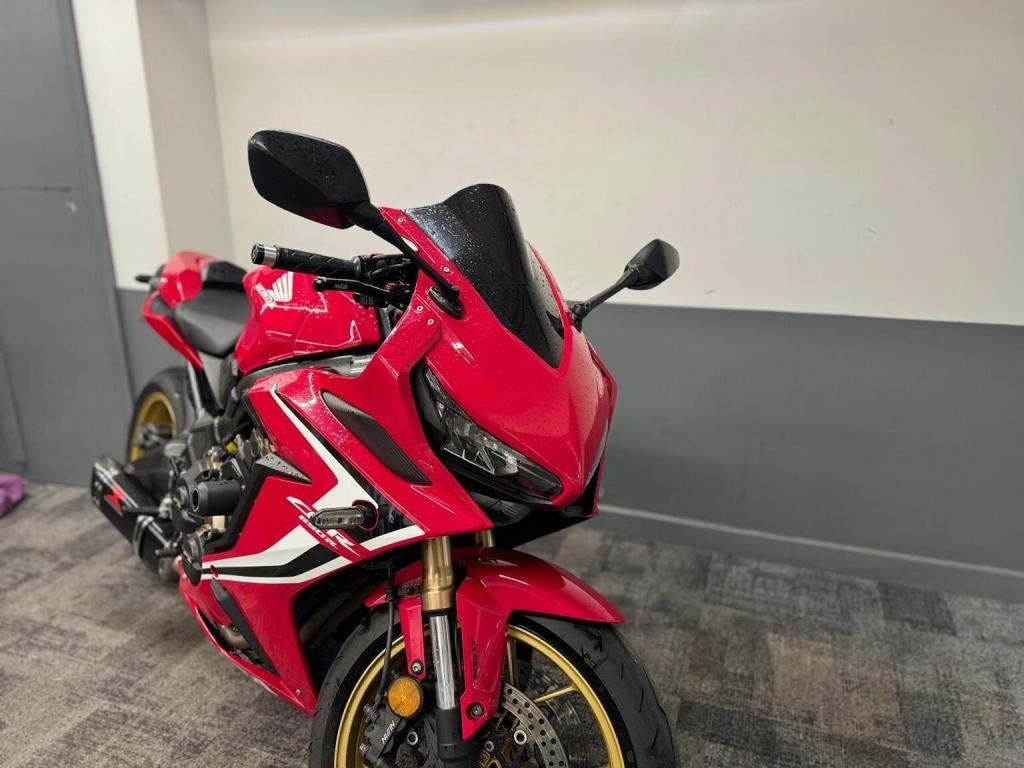 HONDA CBR650R