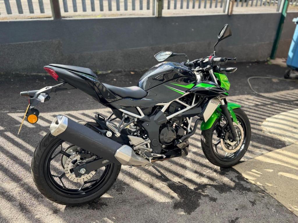 KAWASAKI Z125