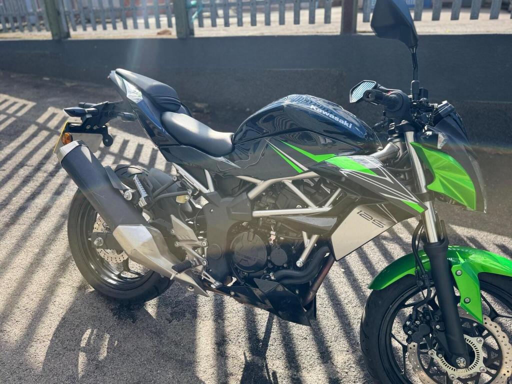 KAWASAKI Z125