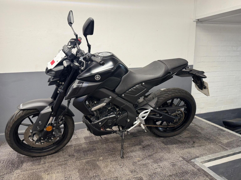 YAMAHA MT-125