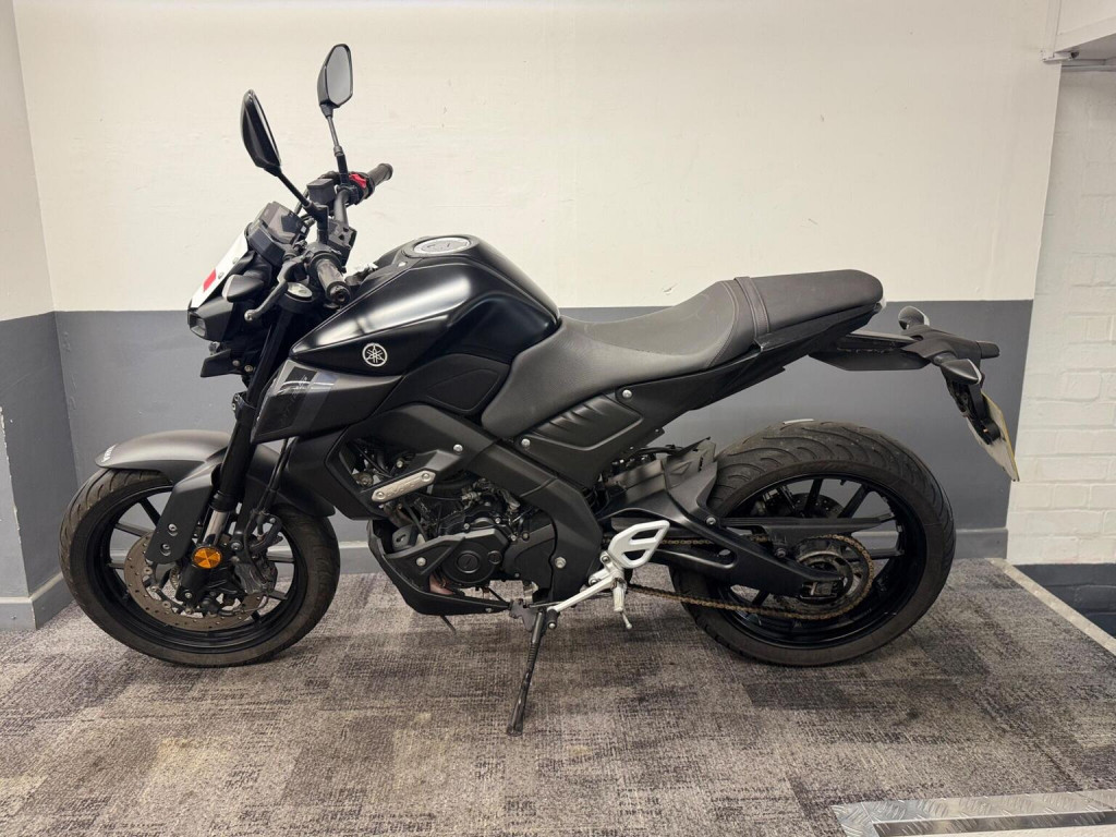 YAMAHA MT-125