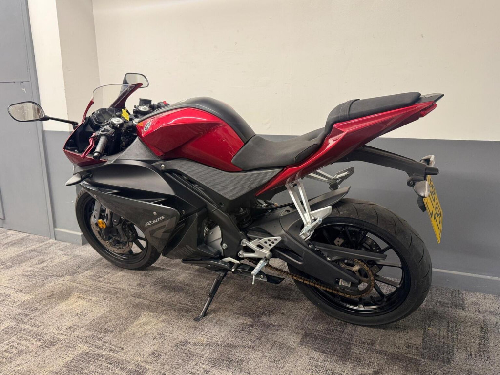 YAMAHA R125