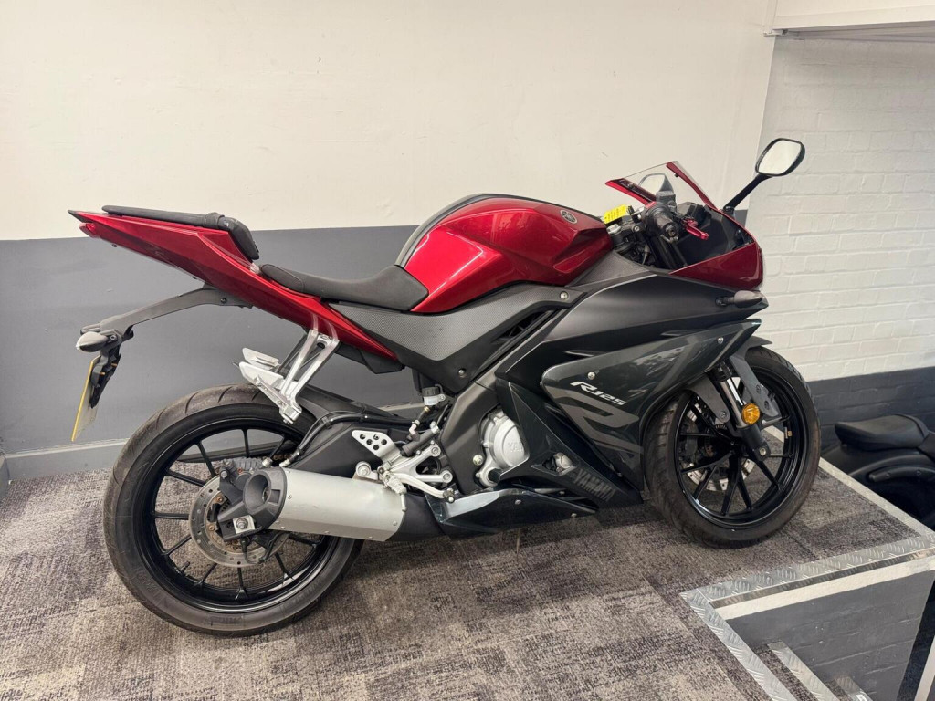 YAMAHA R125