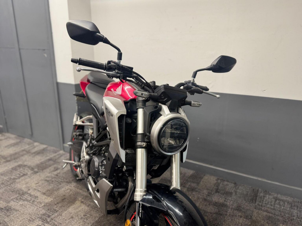 HONDA CB125R