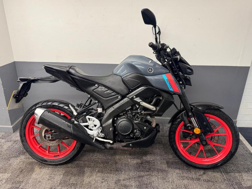 YAMAHA MT-125