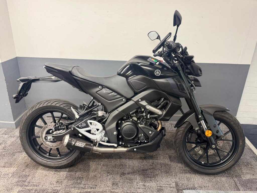 YAMAHA MT-125