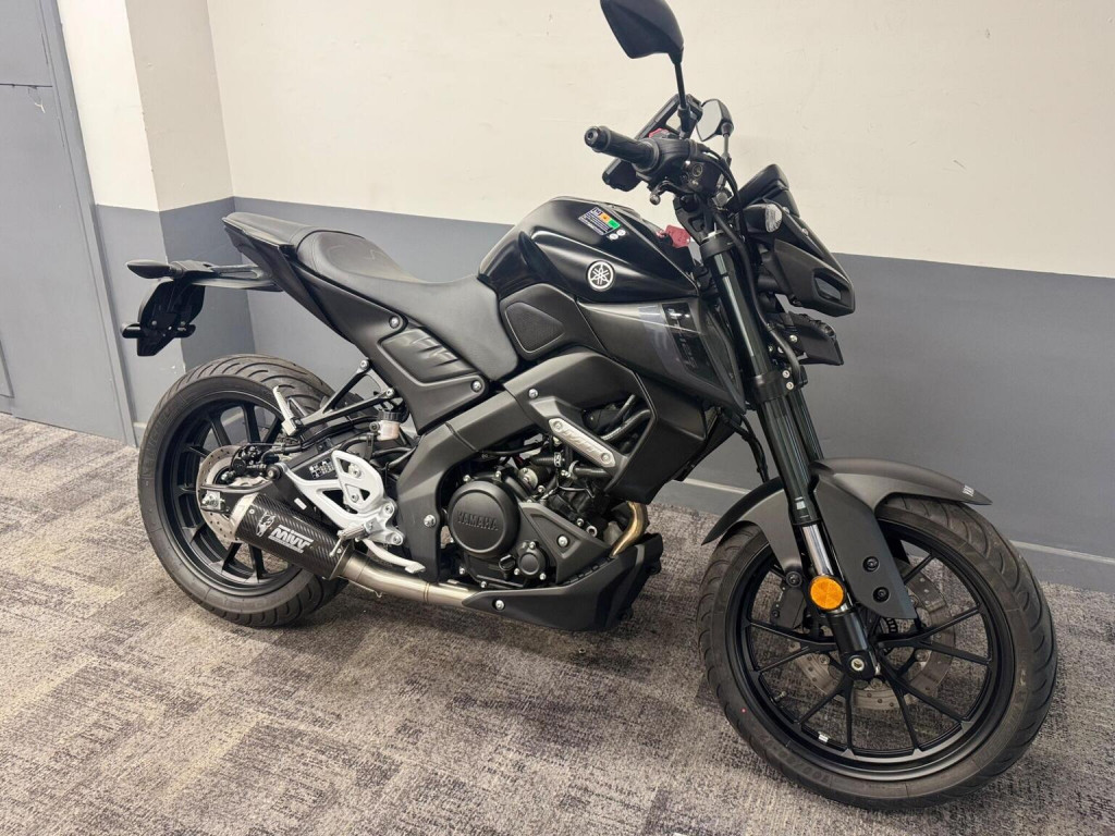 YAMAHA MT-125