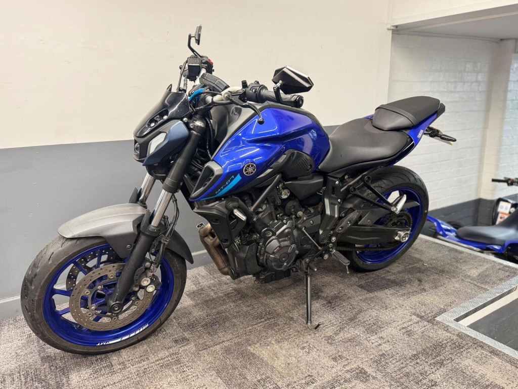 YAMAHA MT-07
