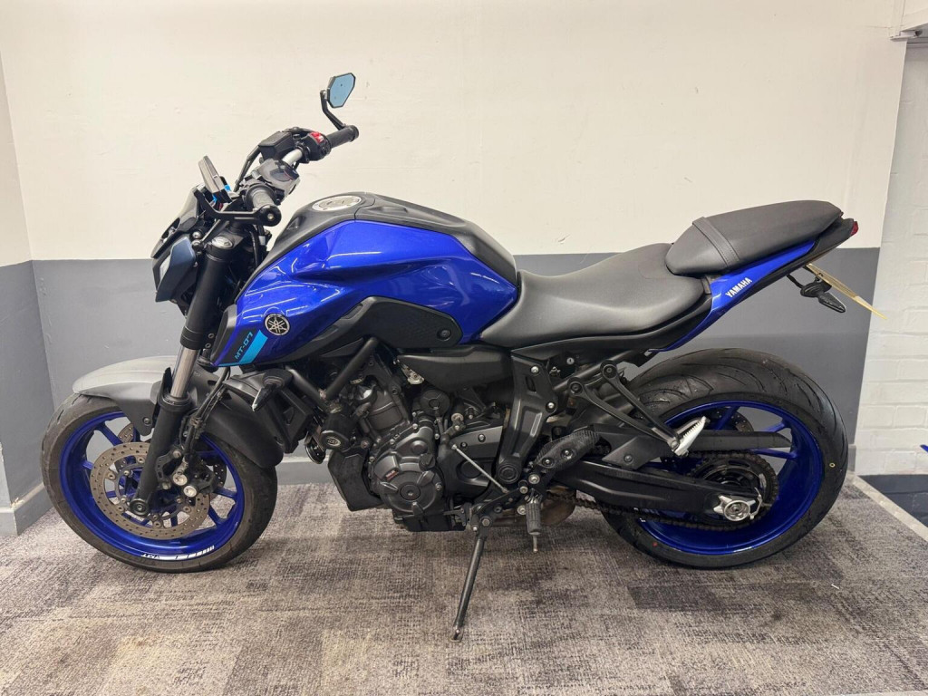 YAMAHA MT-07