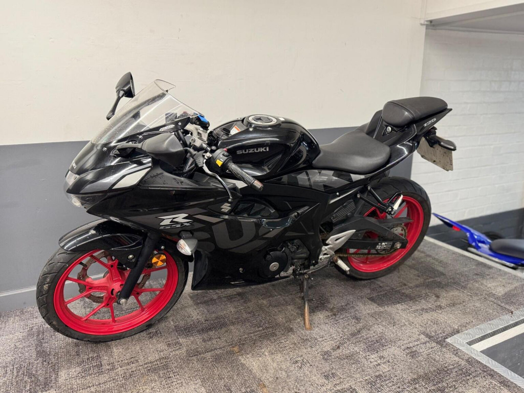 SUZUKI GSXR125
