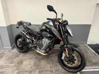KTM 890 DUKE