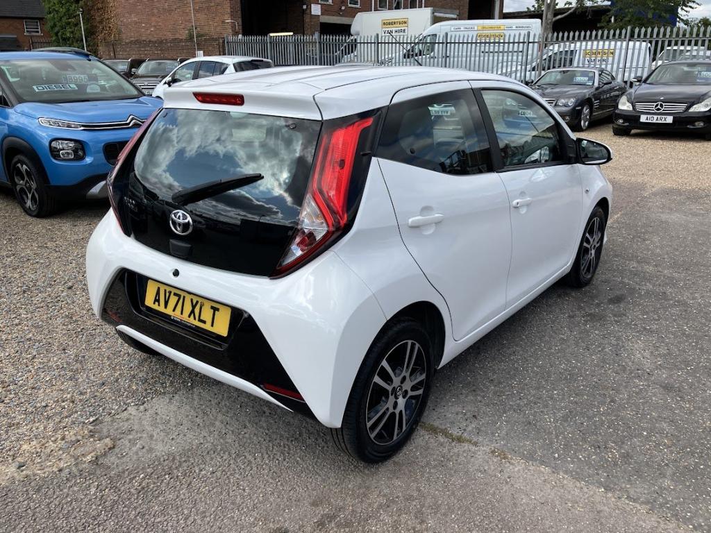 TOYOTA AYGO