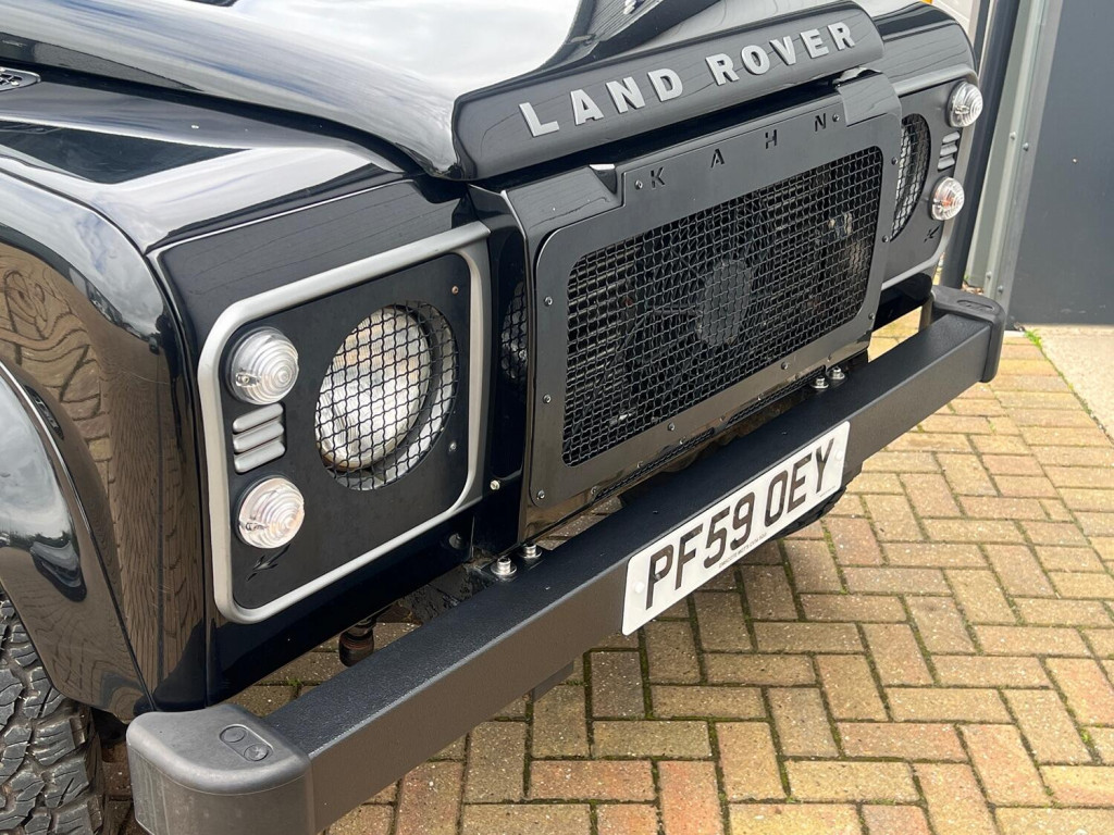 LAND ROVER DEFENDER 110