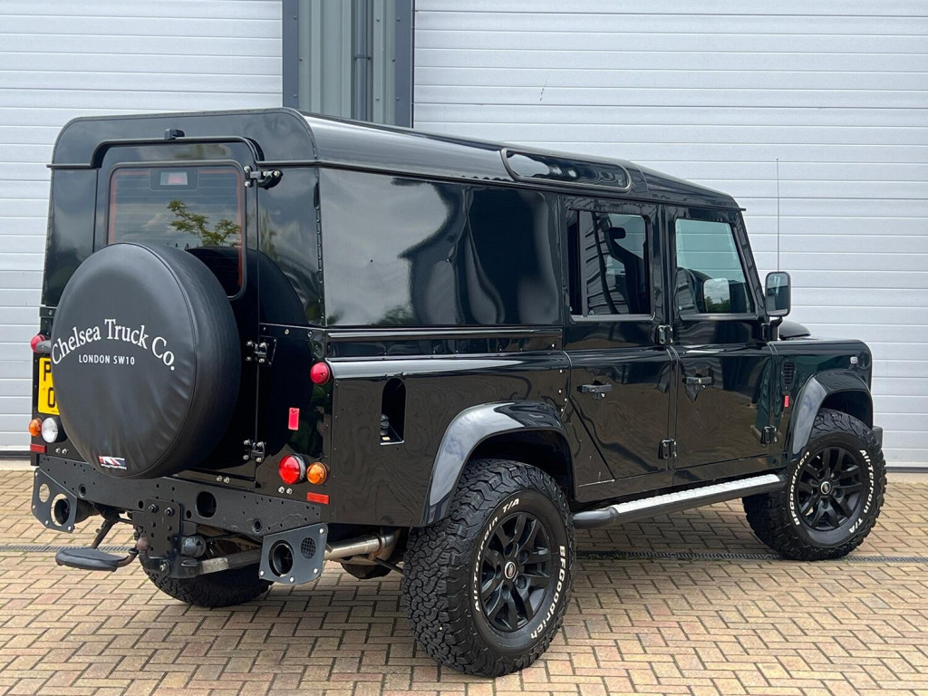 LAND ROVER DEFENDER 110