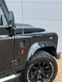 LAND ROVER DEFENDER 110
