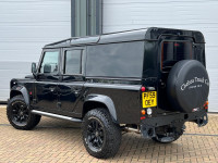 LAND ROVER DEFENDER 110