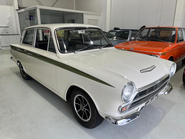 FORD CORTINA