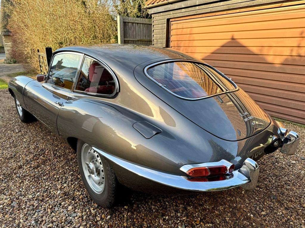 JAGUAR E-TYPE