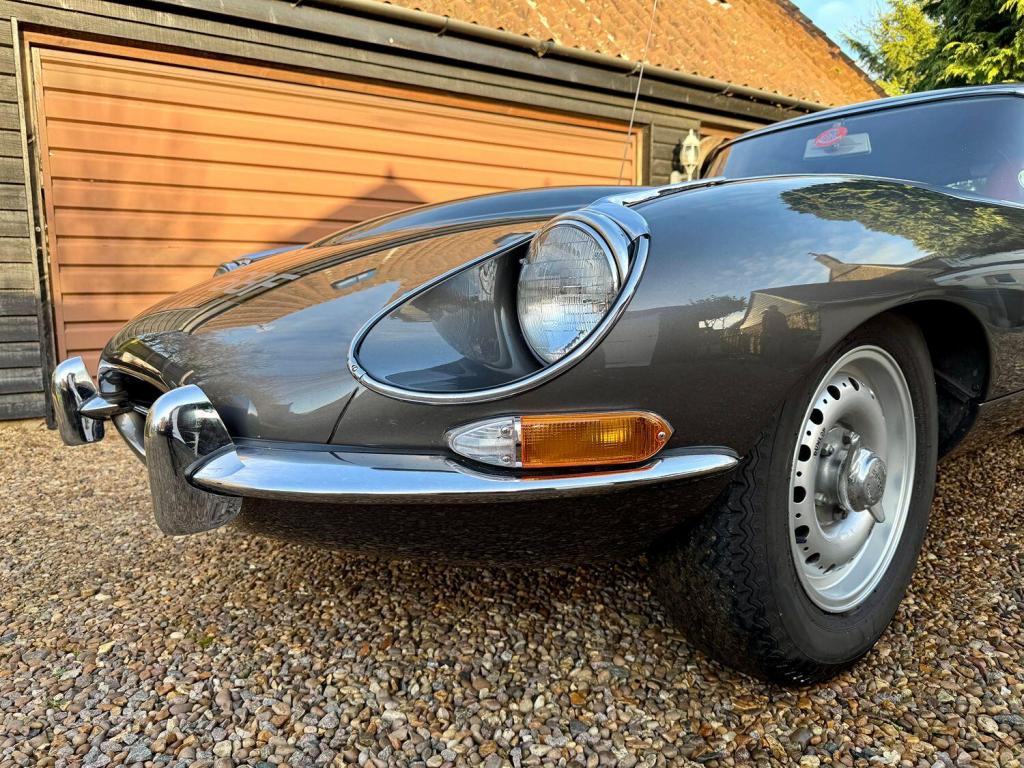 JAGUAR E-TYPE