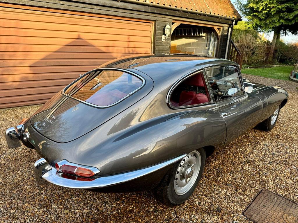 JAGUAR E-TYPE