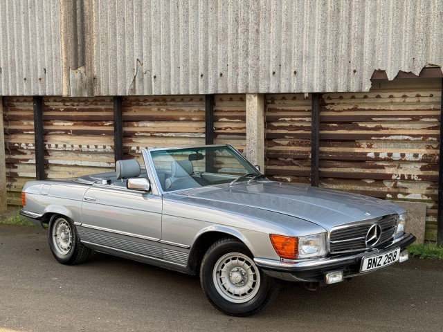 MERCEDES-BENZ