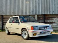 PEUGEOT 205