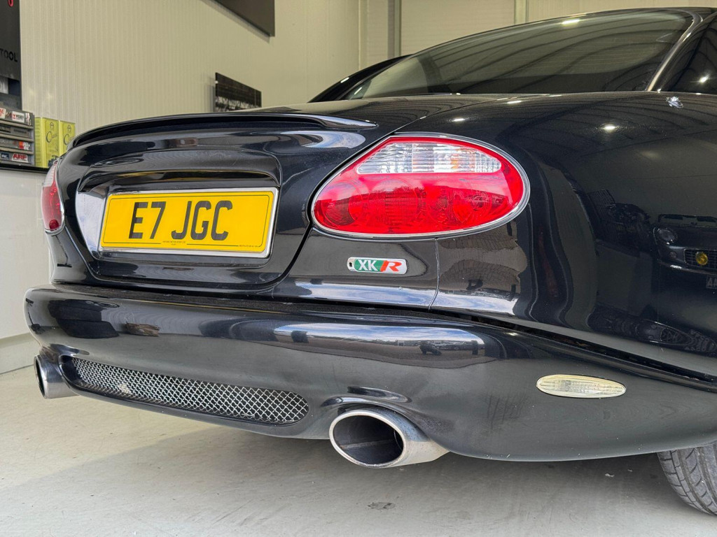 JAGUAR XKR