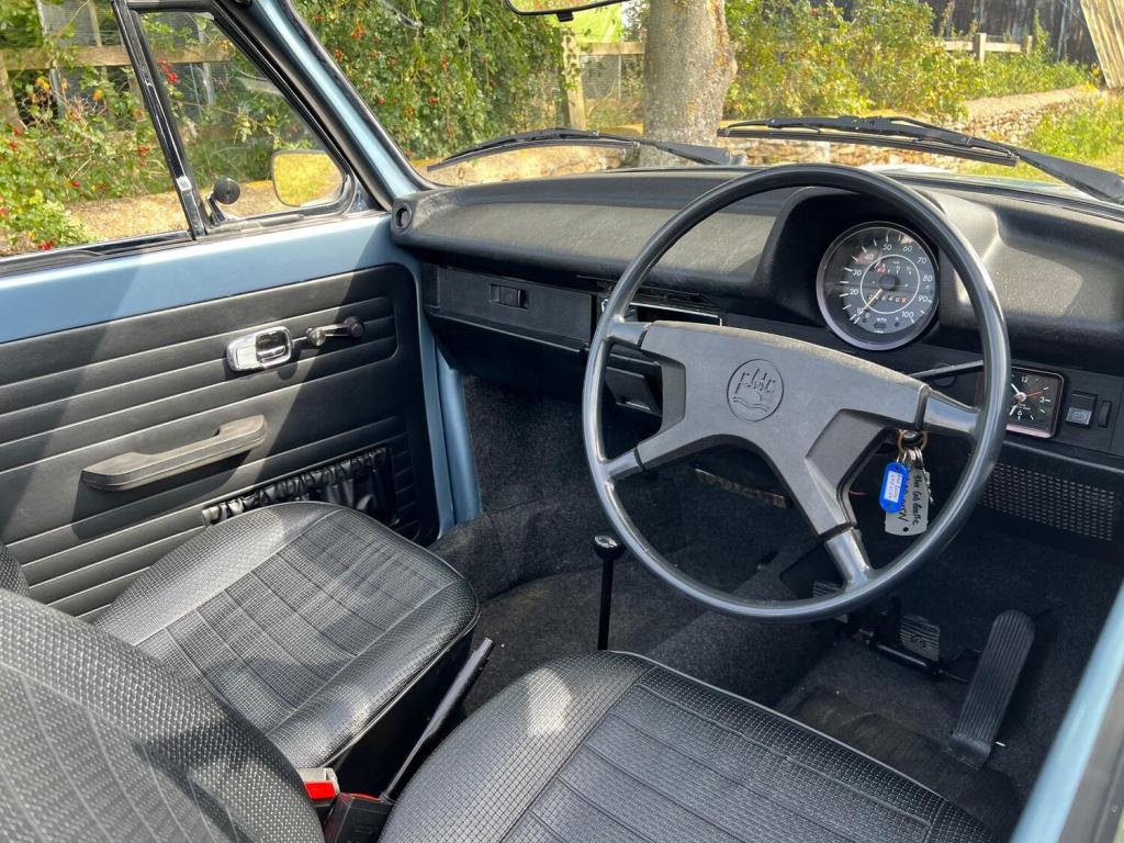 VOLKSWAGEN BEETLE