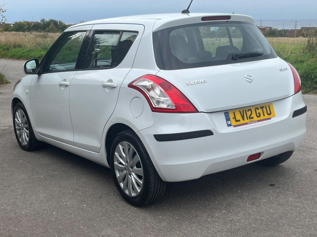 SUZUKI SWIFT