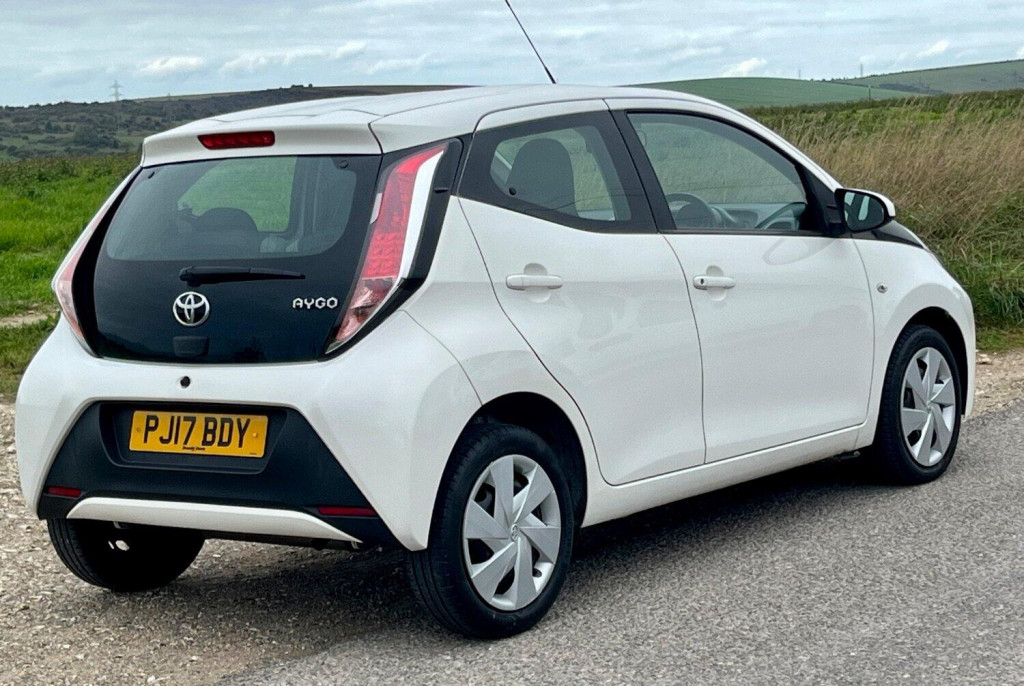 TOYOTA AYGO