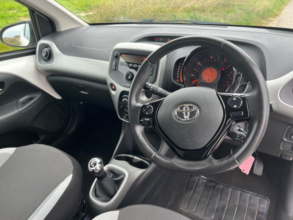 TOYOTA AYGO