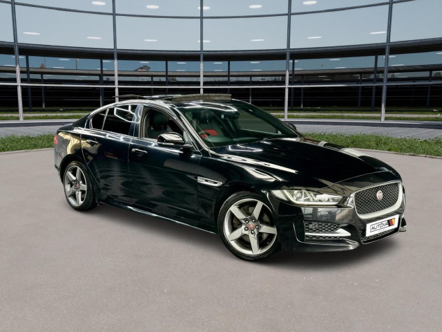 JAGUAR XE
