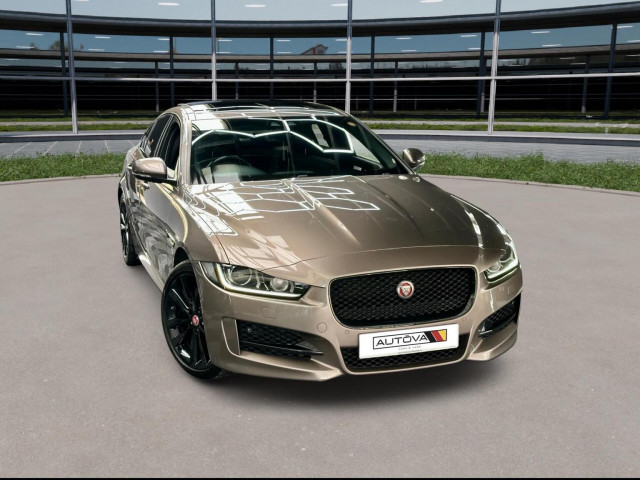 JAGUAR XE