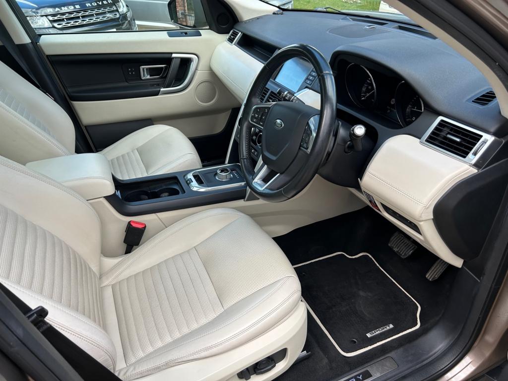 LAND ROVER DISCOVERY SPORT