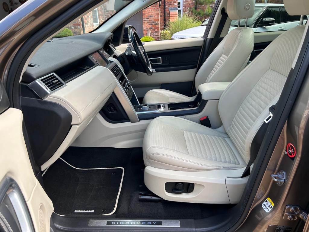 LAND ROVER DISCOVERY SPORT