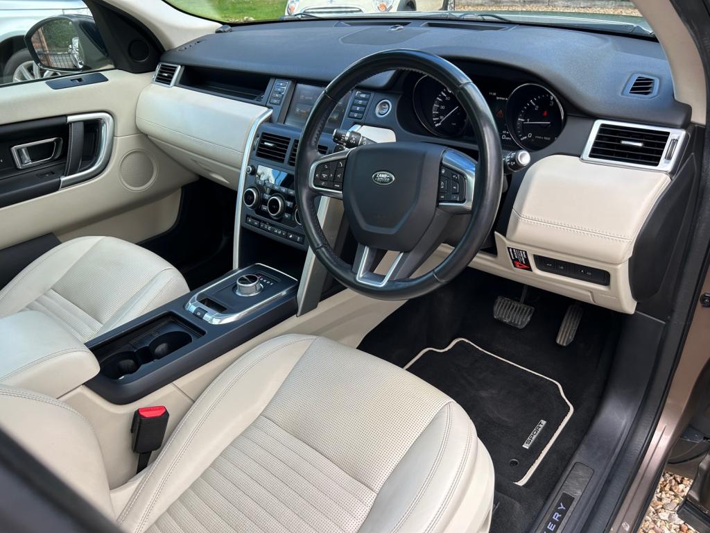 LAND ROVER DISCOVERY SPORT