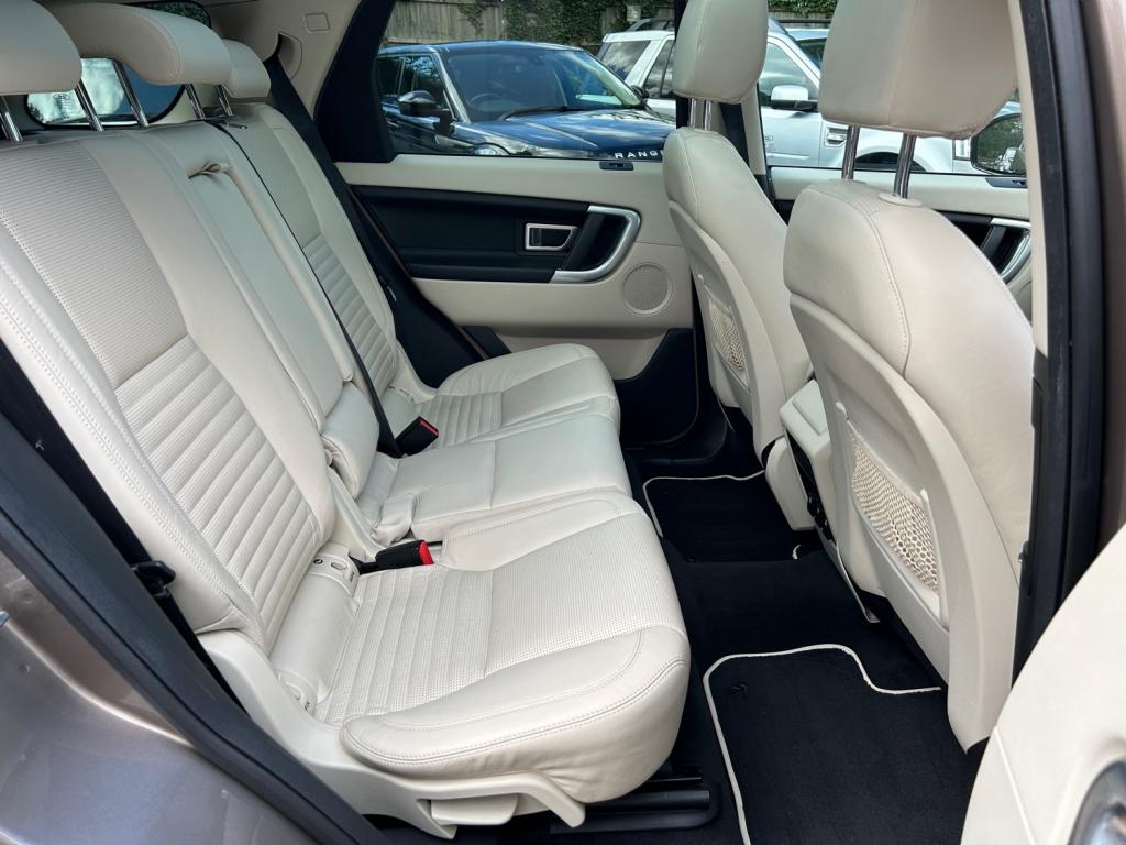 LAND ROVER DISCOVERY SPORT