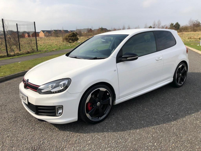 VOLKSWAGEN GOLF GTI EDITION 35