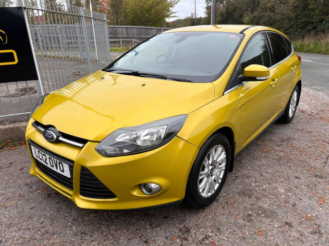 FORD FOCUS 1.6 Titanium Euro 5 5dr