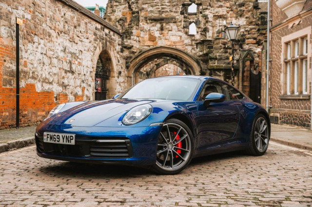 PORSCHE 911