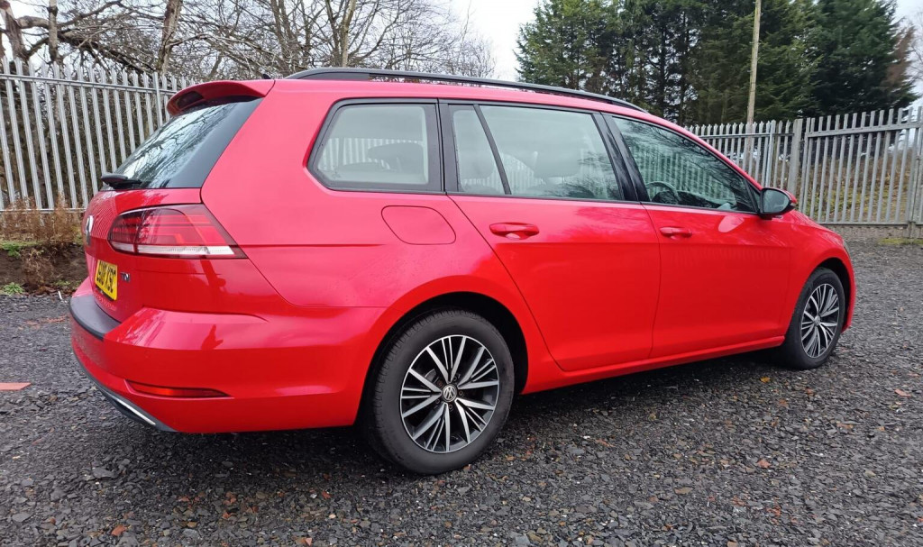 VOLKSWAGEN GOLF 2.0 TDI SE Nav DSG Euro 6 (s/s) 5dr