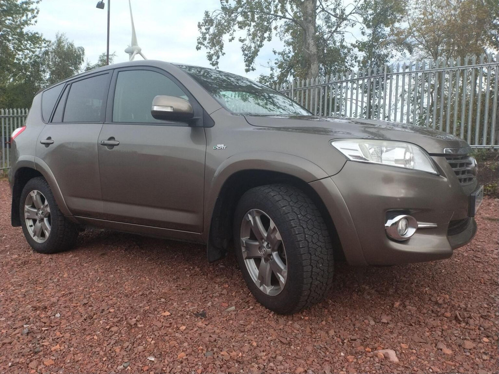 TOYOTA RAV4 2.2 D-CAT SR Auto 4WD Euro 5 5dr
