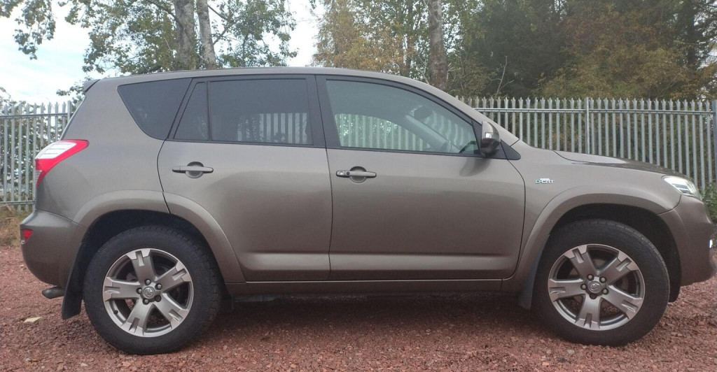 TOYOTA RAV4 2.2 D-CAT SR Auto 4WD Euro 5 5dr