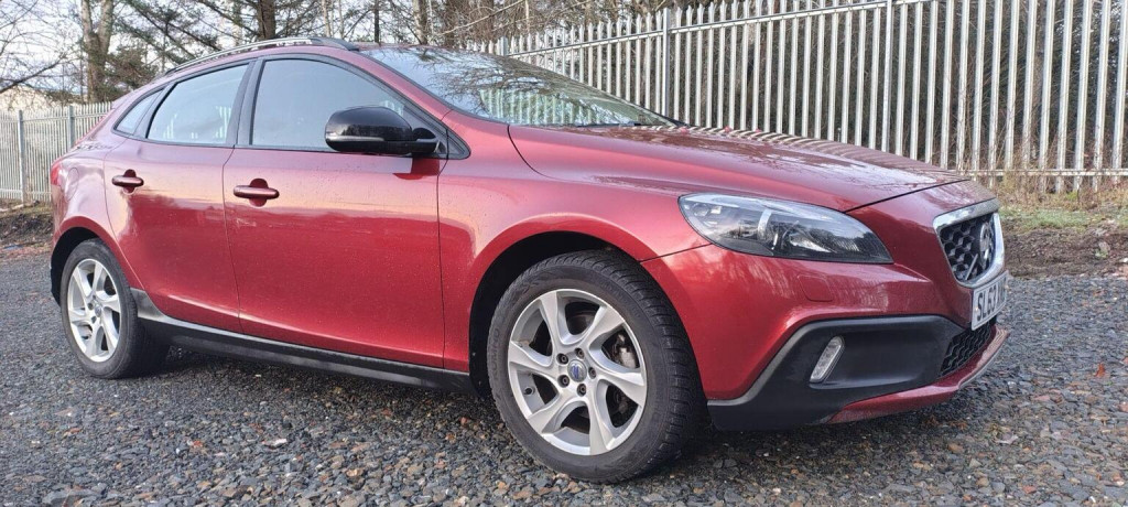 VOLVO V40 CROSS COUNTRY 1.6 D2 Lux Euro 5 (s/s) 5dr